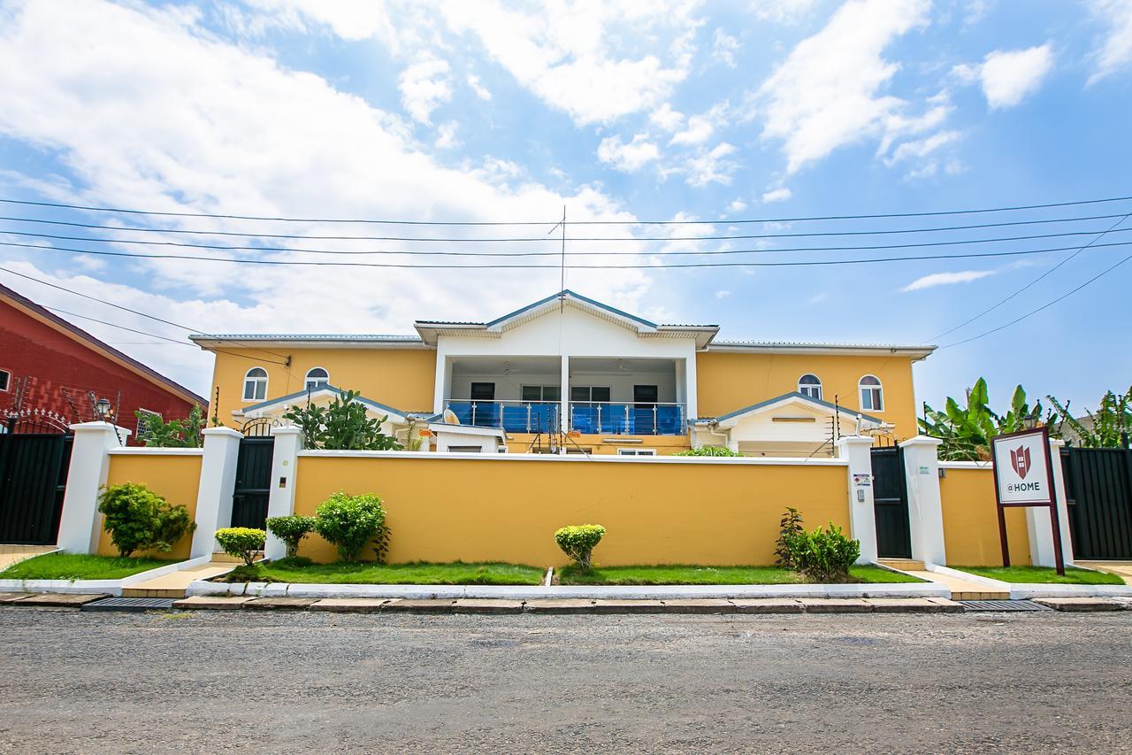 @Home Boutique B&B Hostel And Suite Accra Eksteriør billede