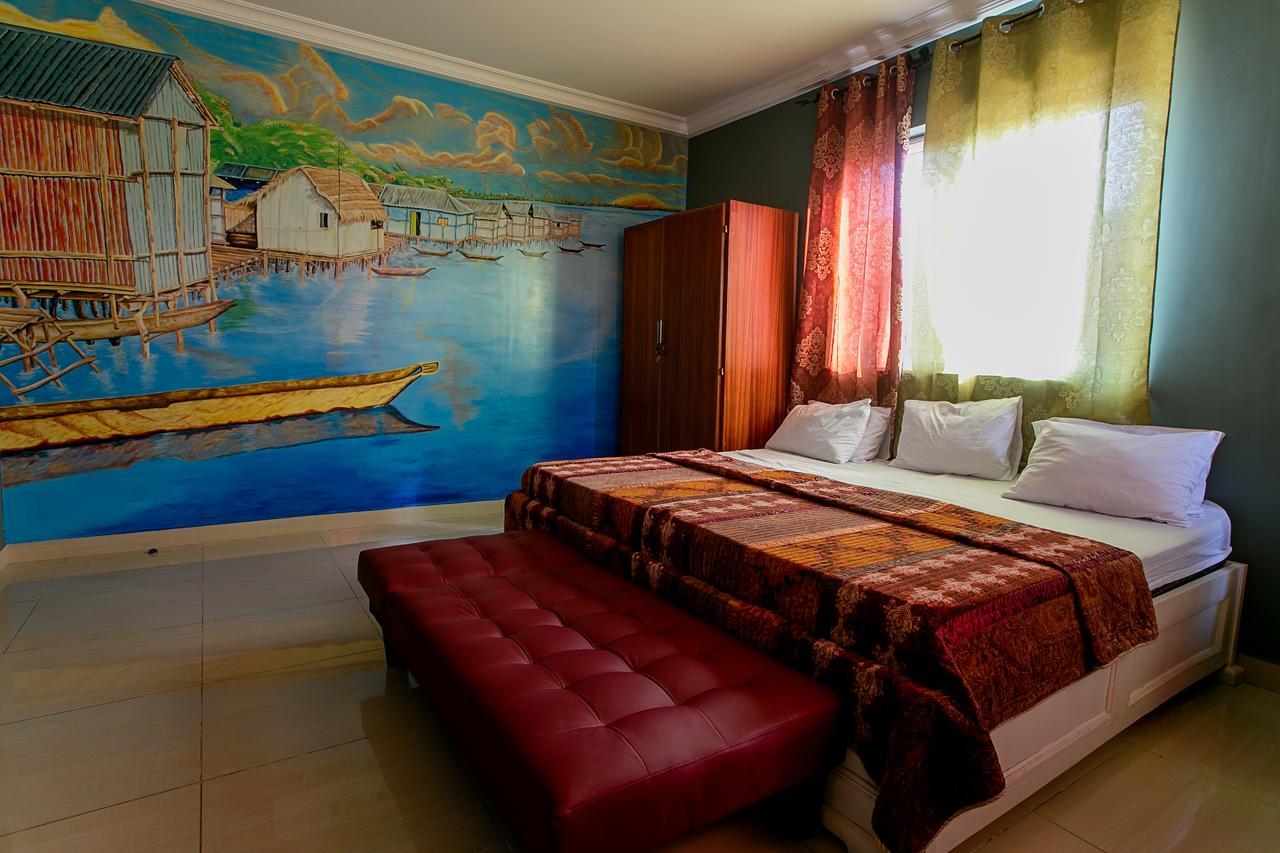 @Home Boutique B&B Hostel And Suite Accra Eksteriør billede
