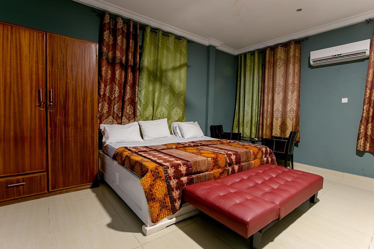 @Home Boutique B&B Hostel And Suite Accra Eksteriør billede