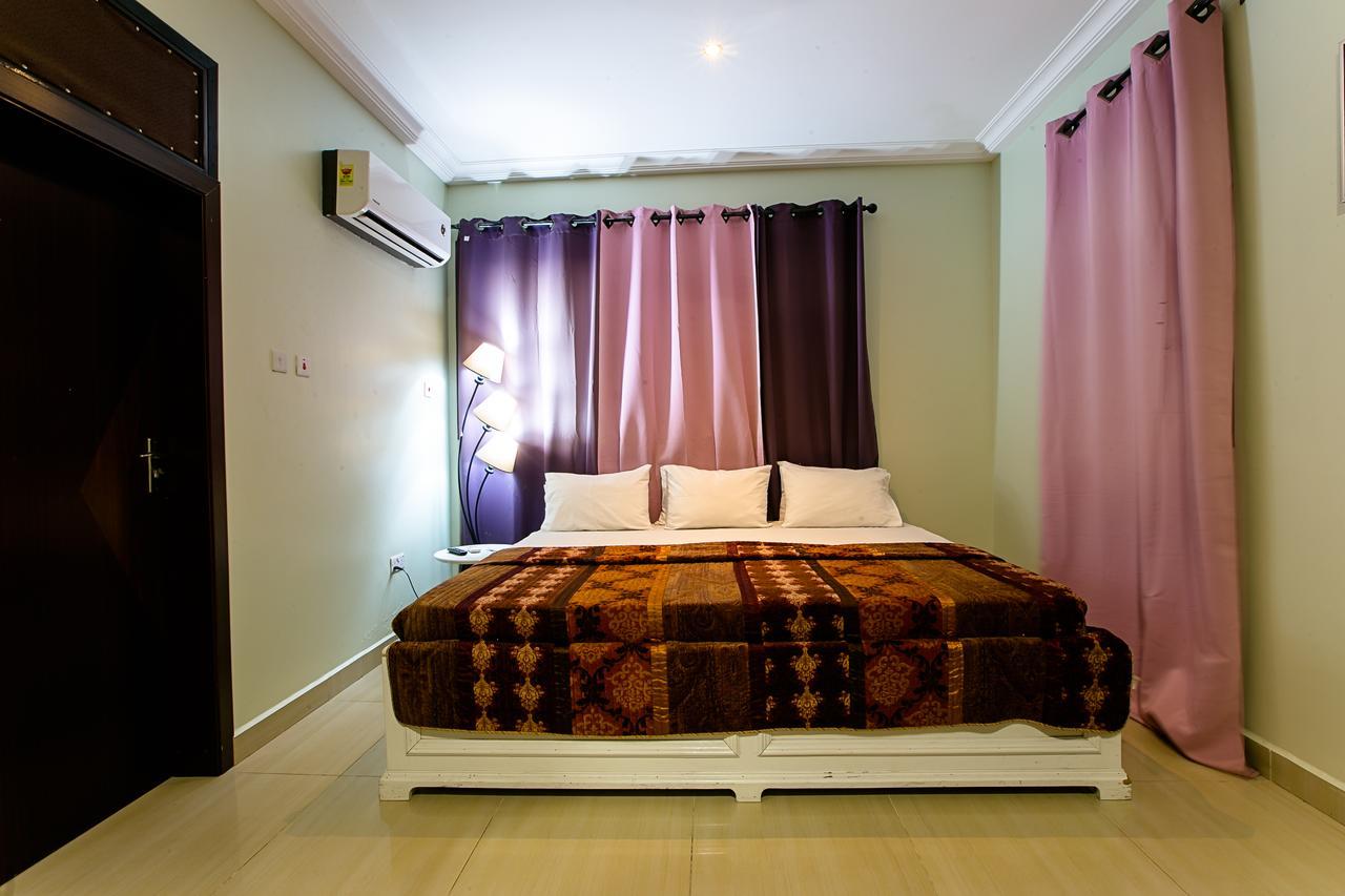 @Home Boutique B&B Hostel And Suite Accra Eksteriør billede