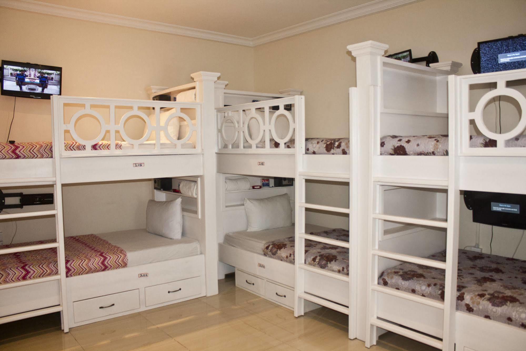 @Home Boutique B&B Hostel And Suite Accra Eksteriør billede