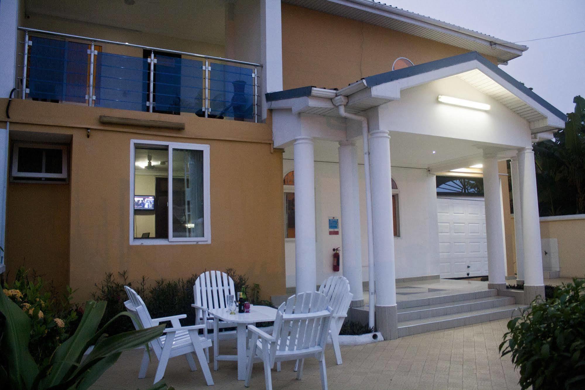 @Home Boutique B&B Hostel And Suite Accra Eksteriør billede