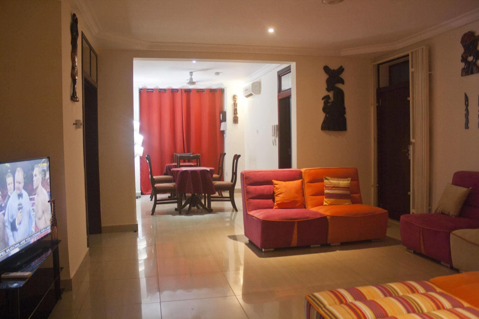 @Home Boutique B&B Hostel And Suite Accra Eksteriør billede